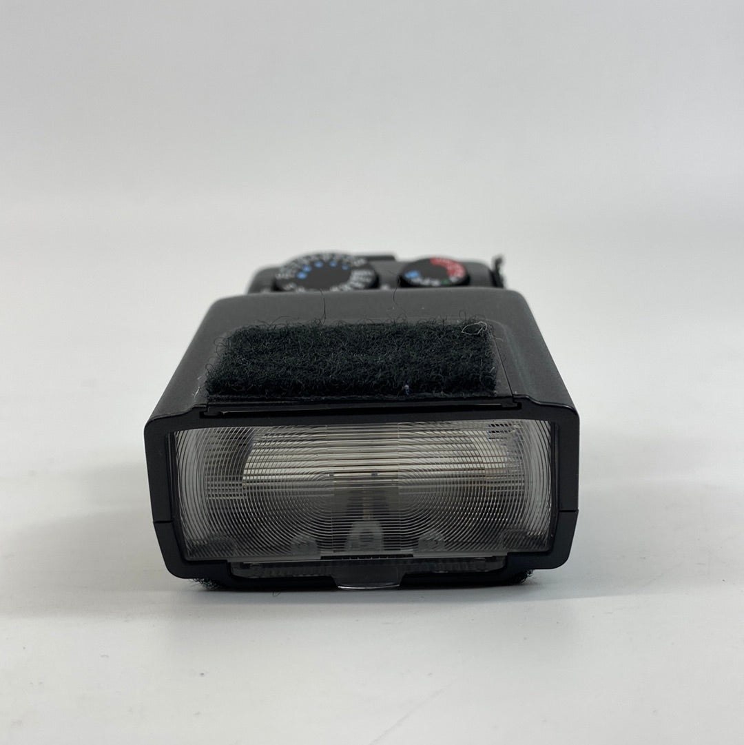 Nissin i40 Speedlite Flash For Sony E Mount Cameras