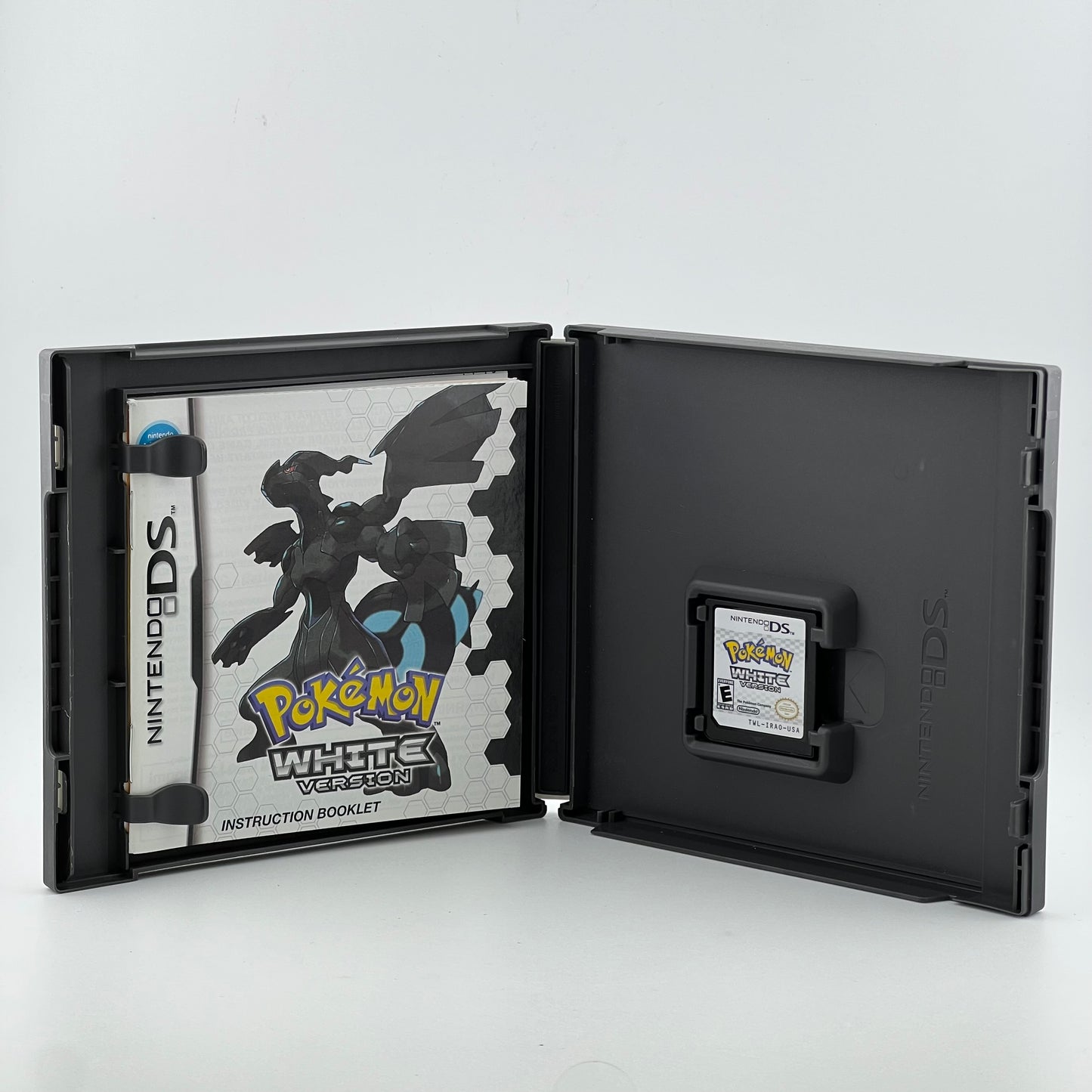 Pokemon White (Nintendo DS, 2011)