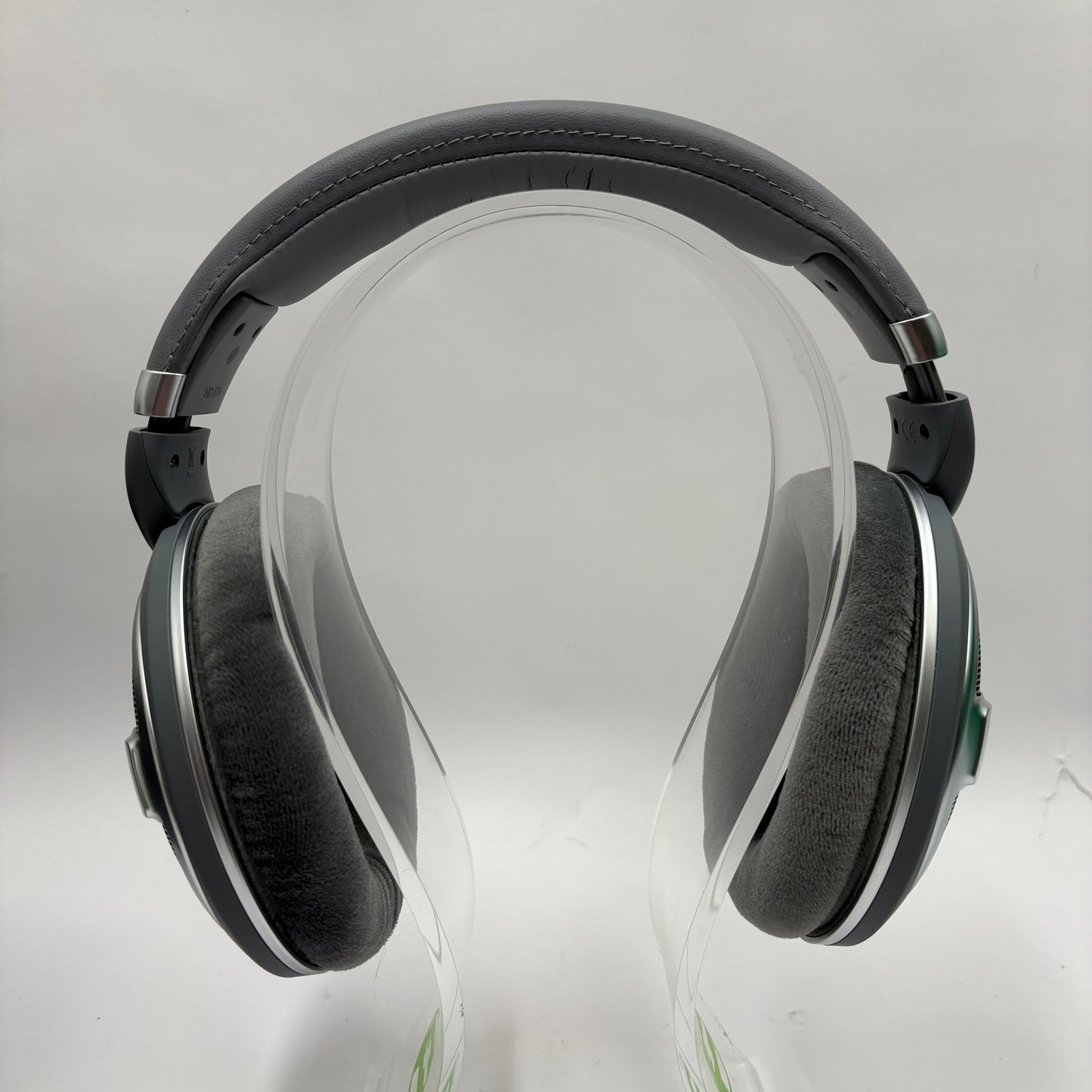 Sennheiser HD 579 Wired Open-Back Over-Ear Audiophile Headphones Silver 506830