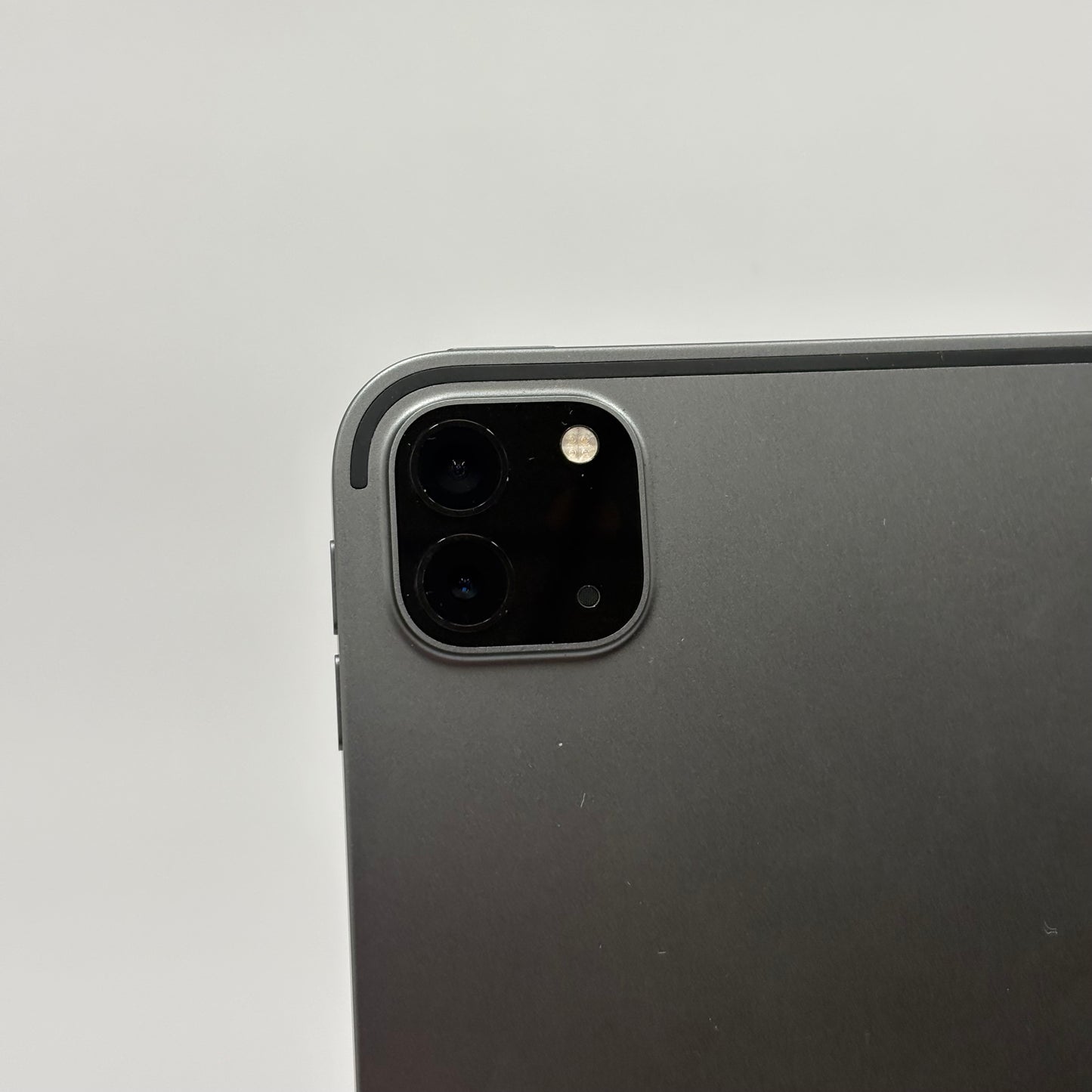 WiFi Only Apple iPad Pro 12.9" 4th Gen 128GB Space Gray MY2H2LL/A