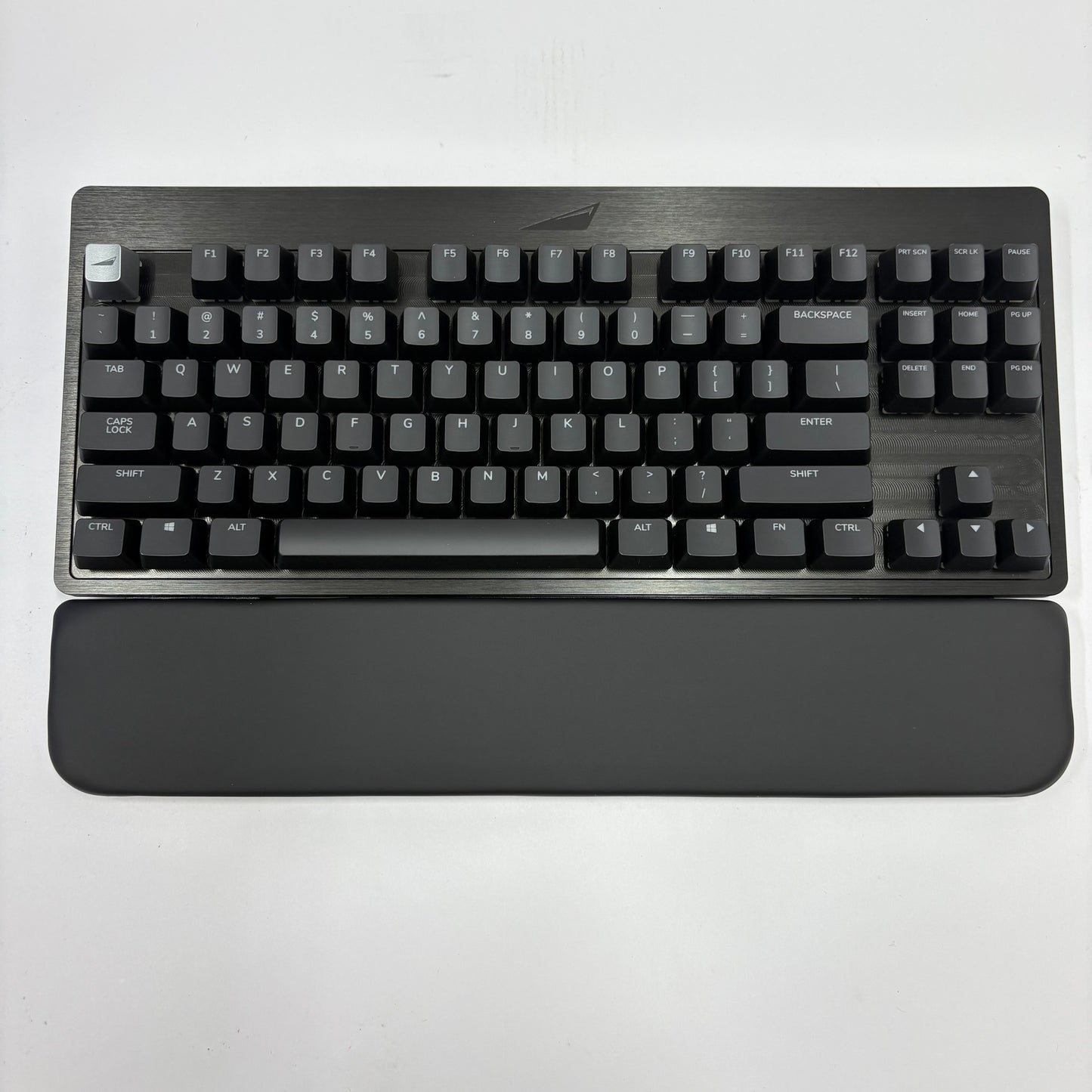 Mountain Everest Max Black MG-EVK1B-CR1-US For PC