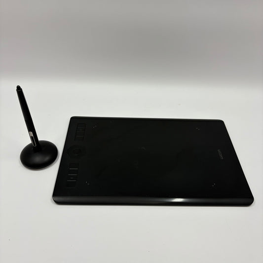 Wacom Intuos Pro Graphics Drawing Tablet  PTH660 with Pen and Stand