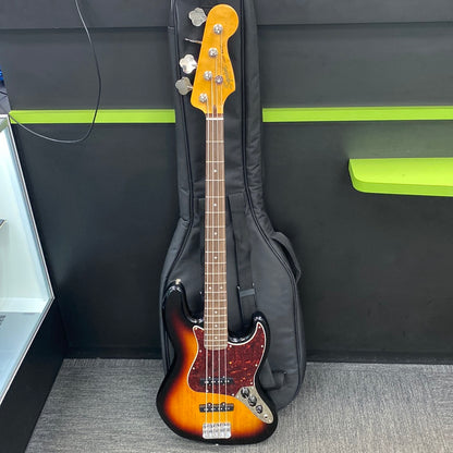 Fender Squire Jazz Bass Electric Guitar Classic Vibe '60s Laurel Fingerboard Sunburst