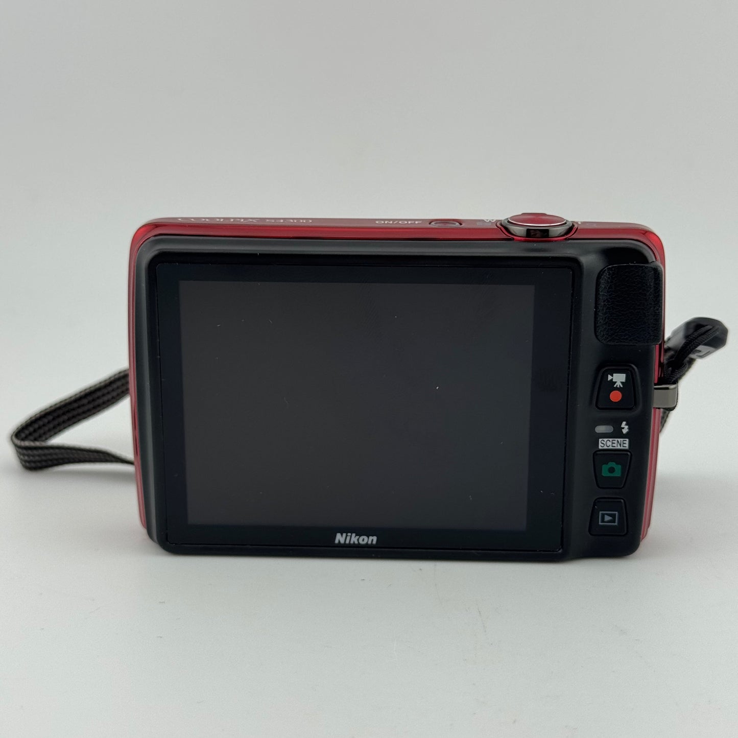 Nikon COOLPIX S4300 16.0MP Digital Point And Shoot Camera