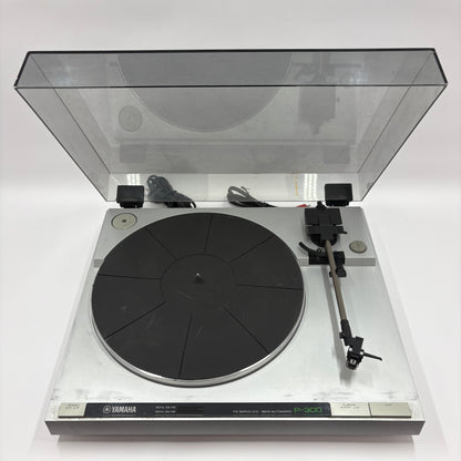 Yamaha P-300 Stereo Turntable