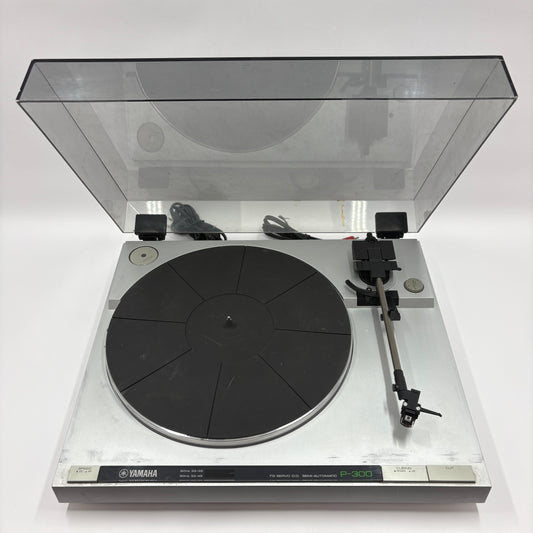 Yamaha P-300 Stereo Turntable