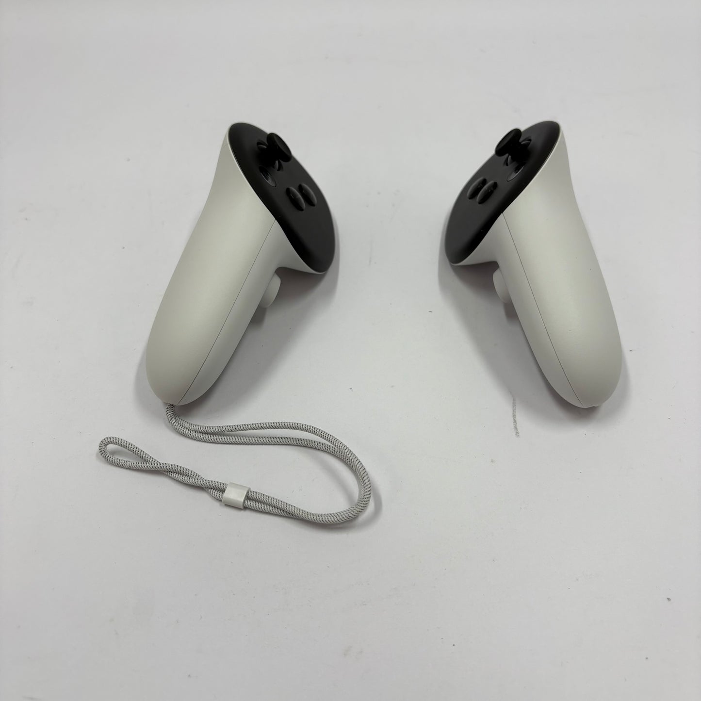 Meta Quest 3S 128GB Standalone All-in-One VR Headset P97
