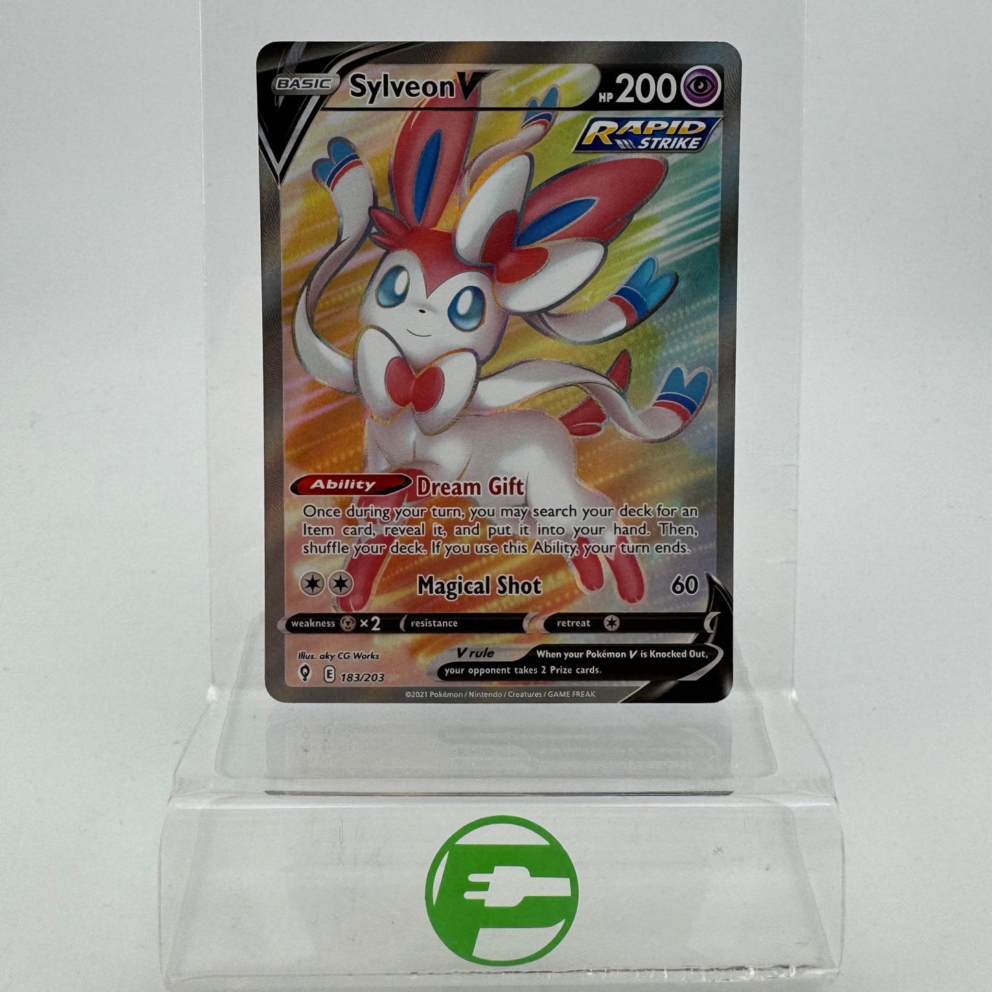 Pokémon TCG Evolving Skies Sylveon V #183 Holo English NM