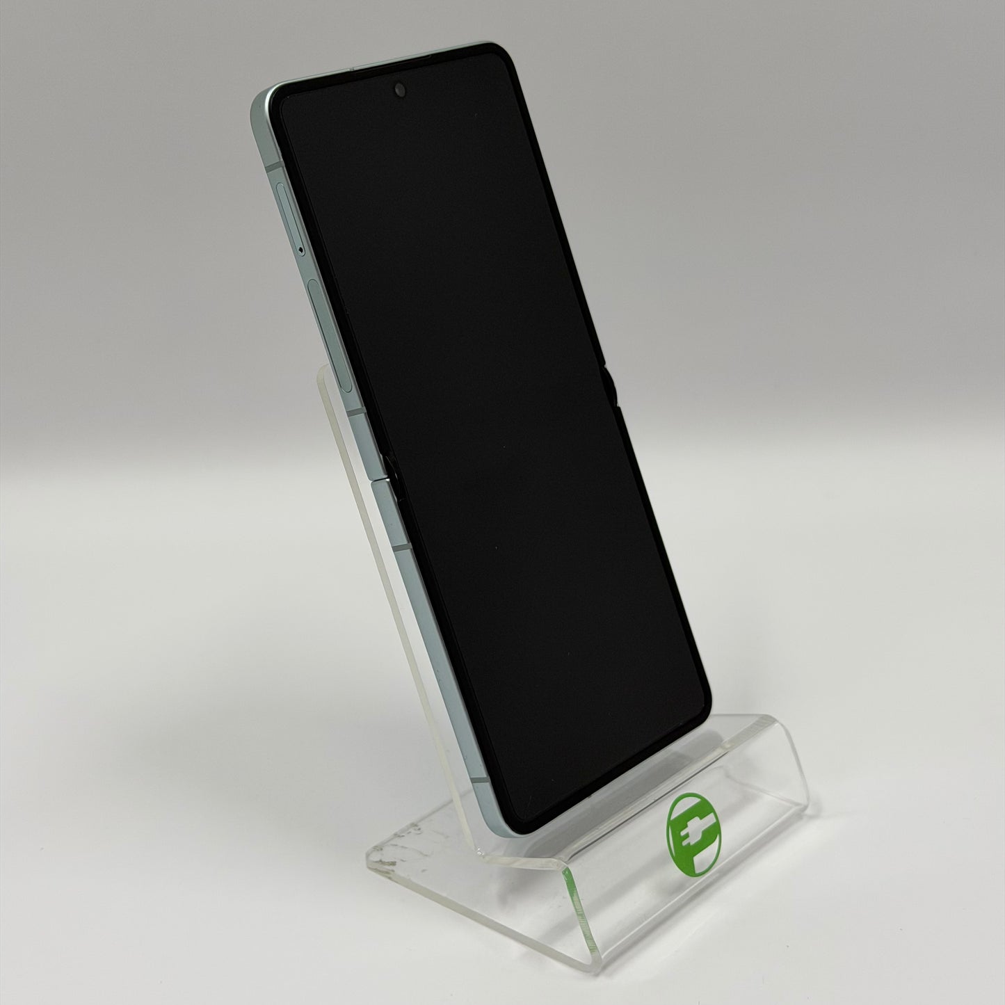 Unlocked Samsung Galaxy Z Flip7 12GB RAM 256GB SM-F766U1 Arctic Silver