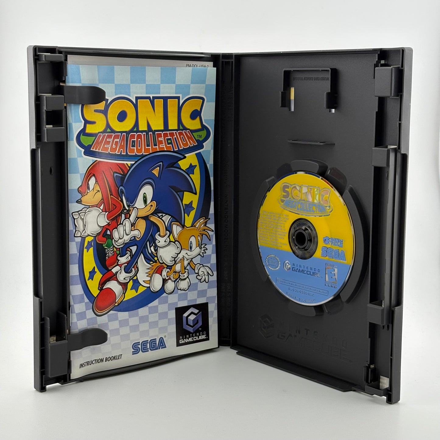 Sonic Mega Collection (Nintendo GameCube, 2002)