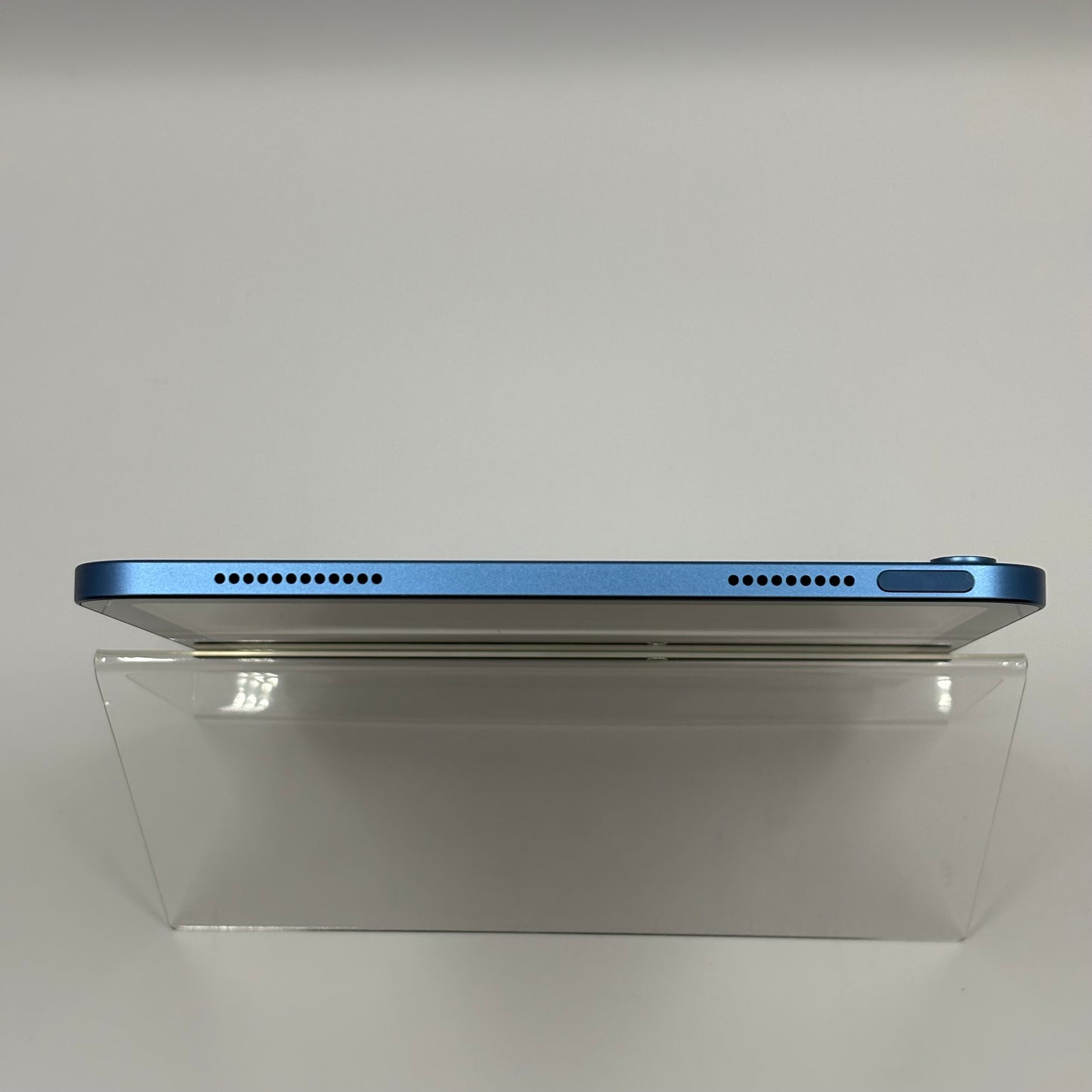 WiFi Only Apple iPad 11" (A16) 128GB Blue MD4A4LL/A