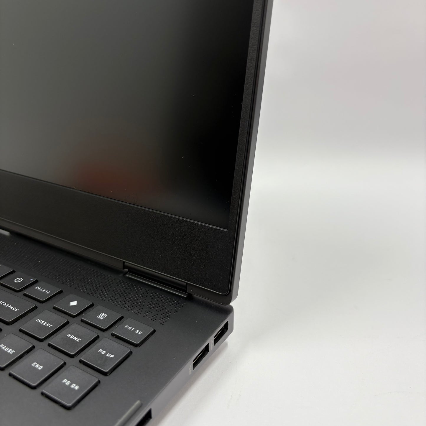 HP OMEN 16-N0027NR 16" Ryzen 7 6800H 3.2GHz 16GB RAM 1TB SSD Radeon RX 6650M
