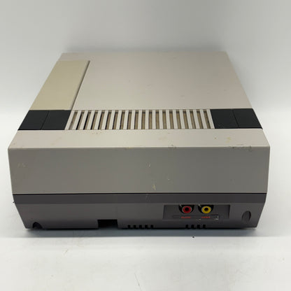 Nintendo Entertainment System NES Video Game Console NES-001 Gray
