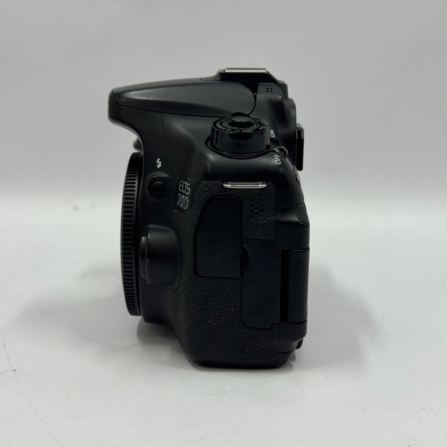 Canon EOS Rebel 70D 20.2MP DSLR Body Only