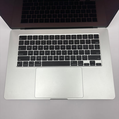 2024 Apple MacBook Air 15" M3 4.0GHz 8GB RAM 512GB SSD Silver A3114