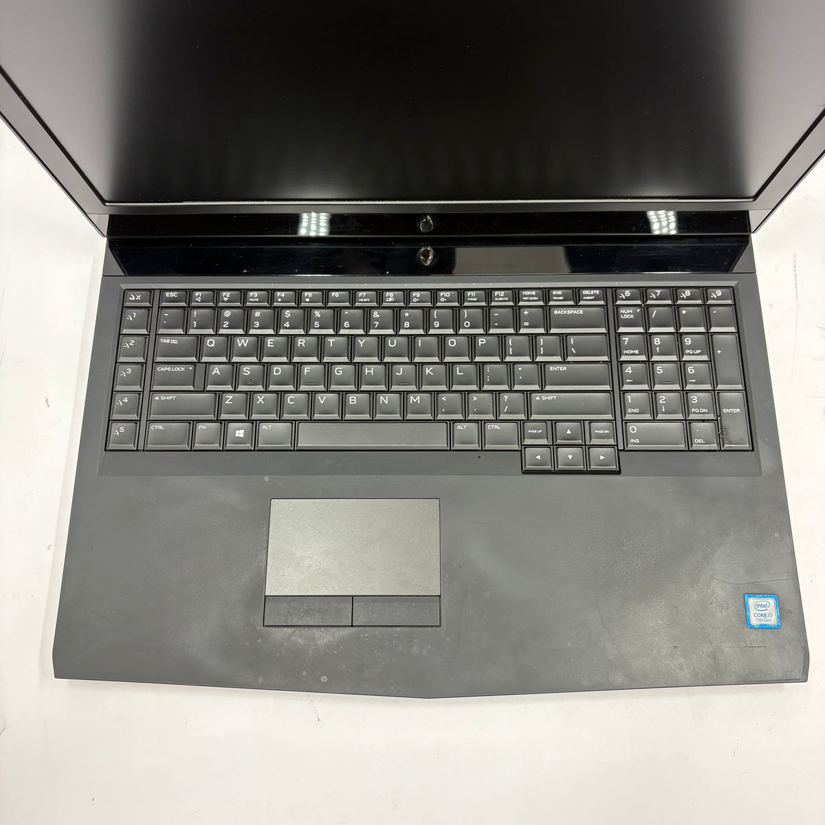 Alienware 17 R4 17.3" i7-7700HQ 16GB RAM 128GB SSD 1TB HDD GeForce GTX 1070