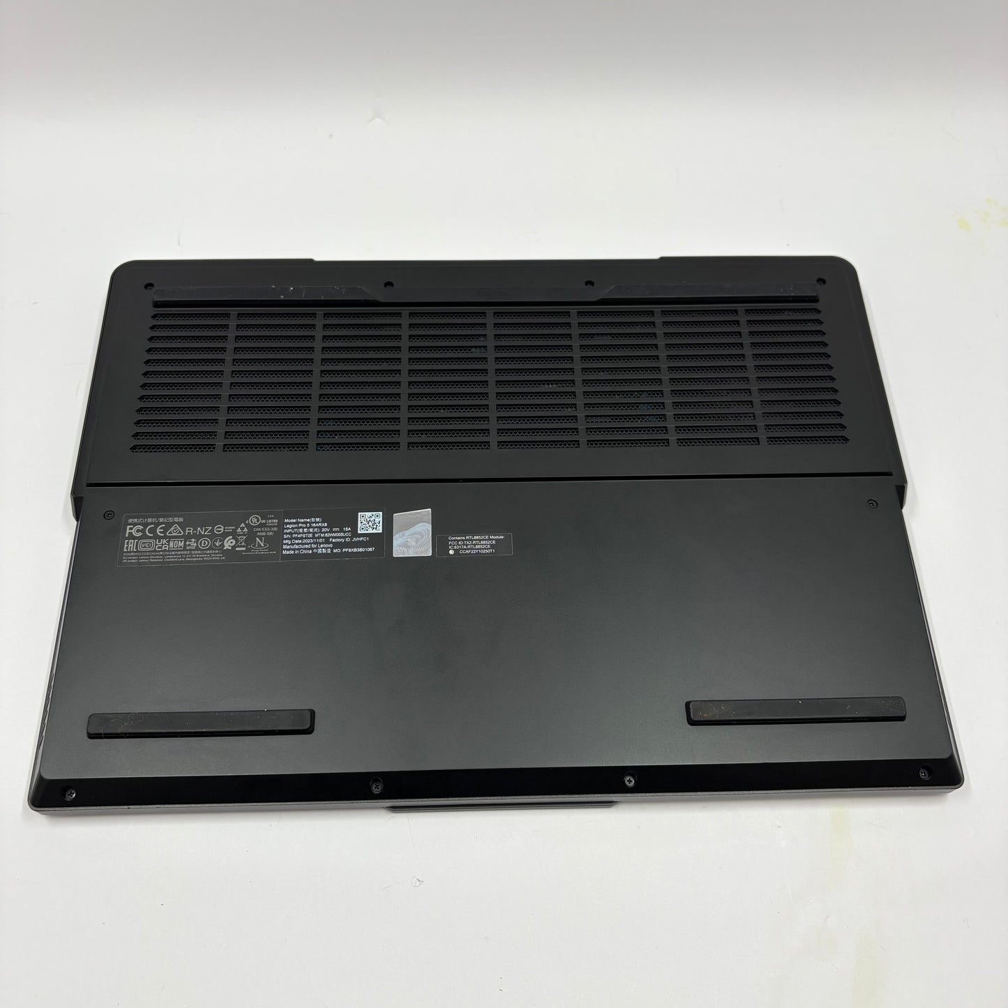 Lenovo Legion Pro 5 16ARX9 16" Ryzen 7 7745HX 3.6GHz 16GB RAM 1TB SSD RTX 4060