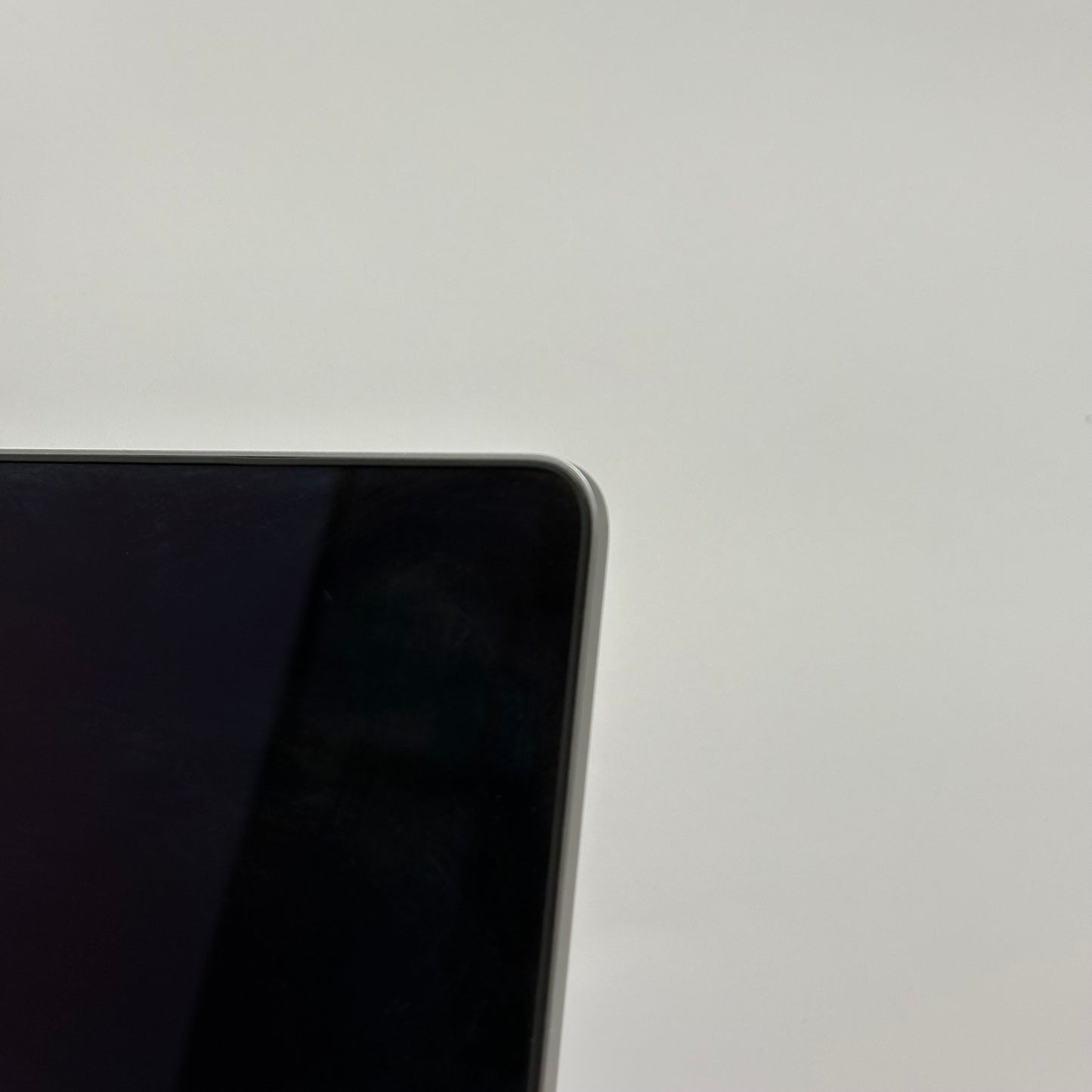 2021 Apple MacBook Pro 16" M1 Pro 16C GPU 3.2GHz 16GB RAM 2TB SSD A2485