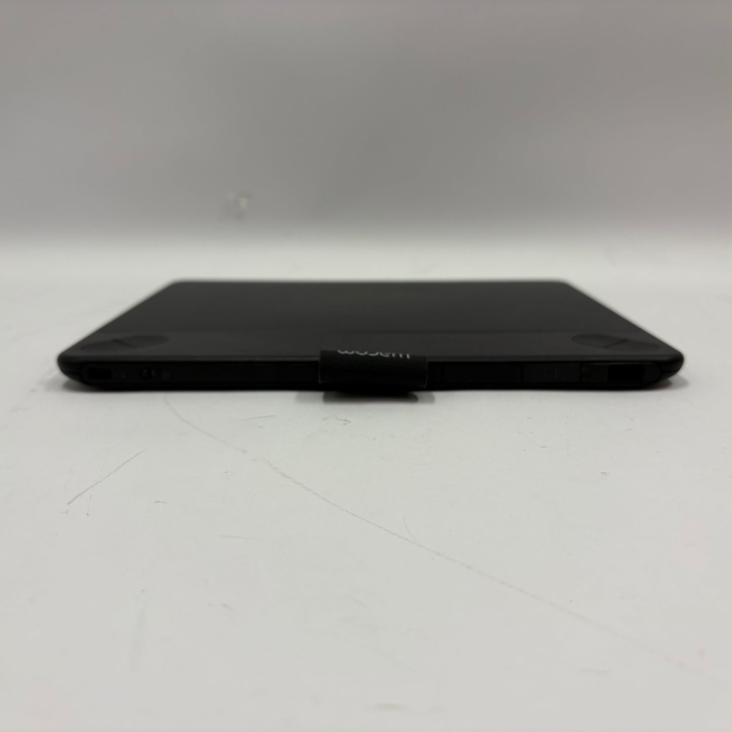 Wacom Intuos Pen and Touch Tablet Drawing Tablet CTH-490