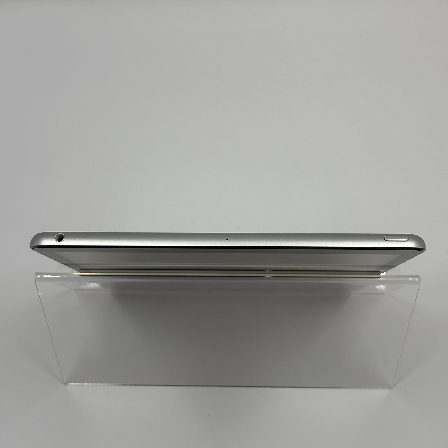 WiFi Only Apple iPad 9th Gen 64GB Silver MK2L3LL/A