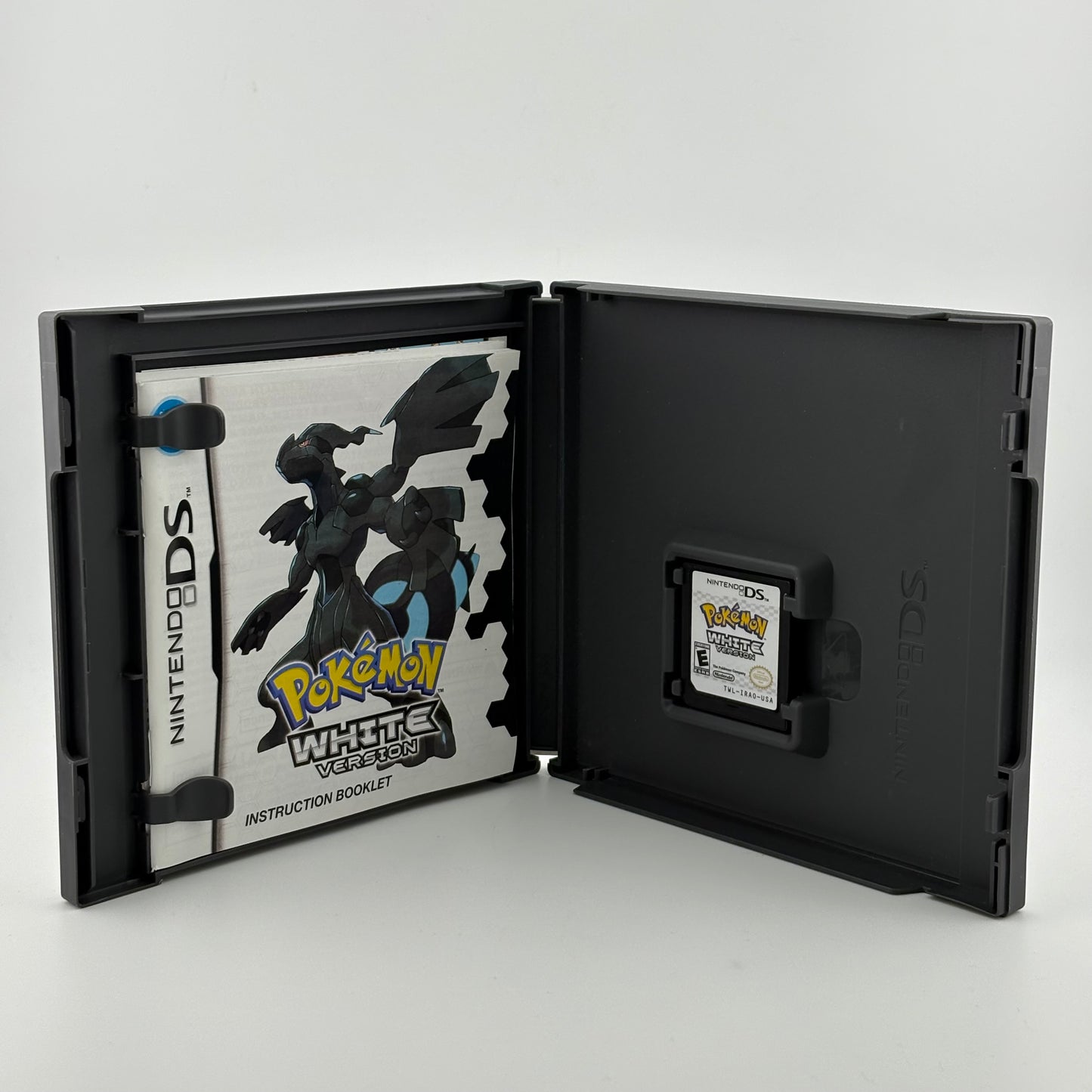 Pokemon White (Nintendo DS, 2011)