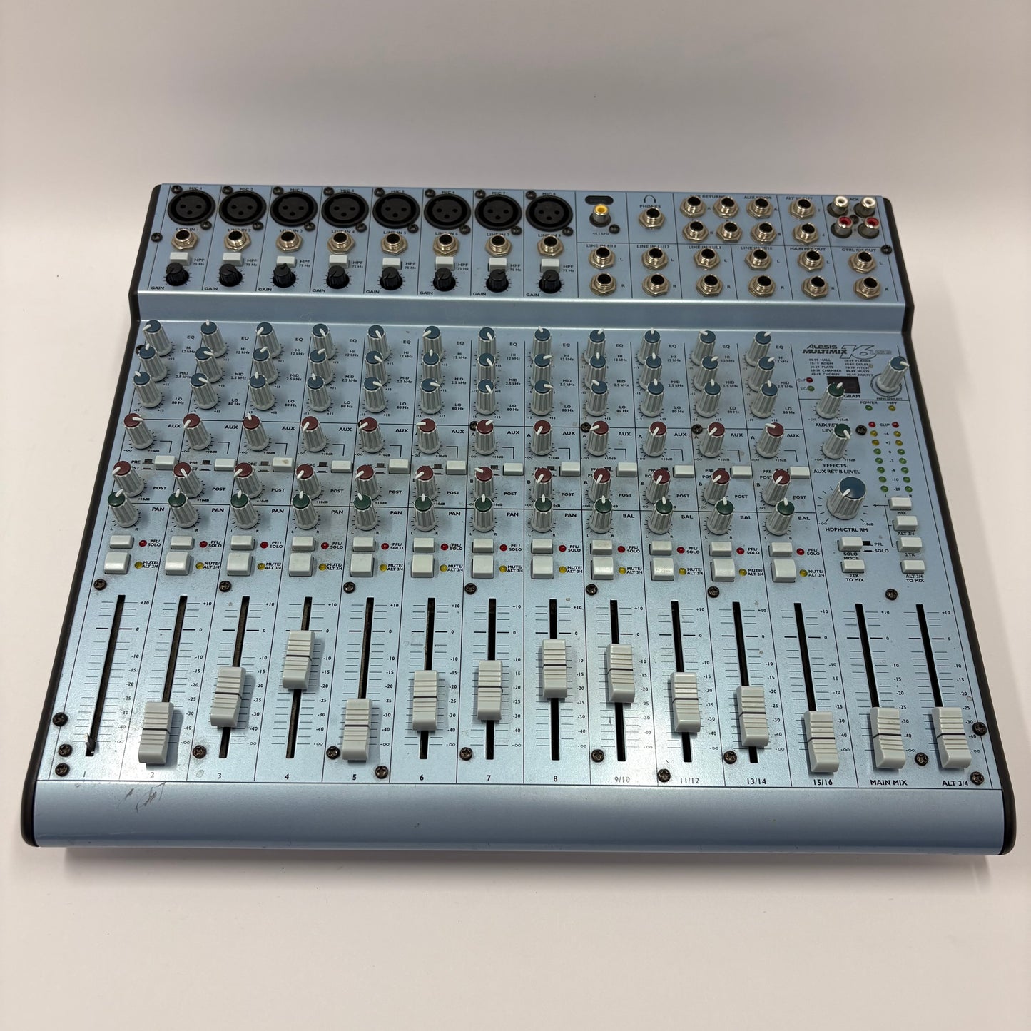 ALESIS MultiMix 16 USB FX 16-Channel DJ Mixer With Power Supply