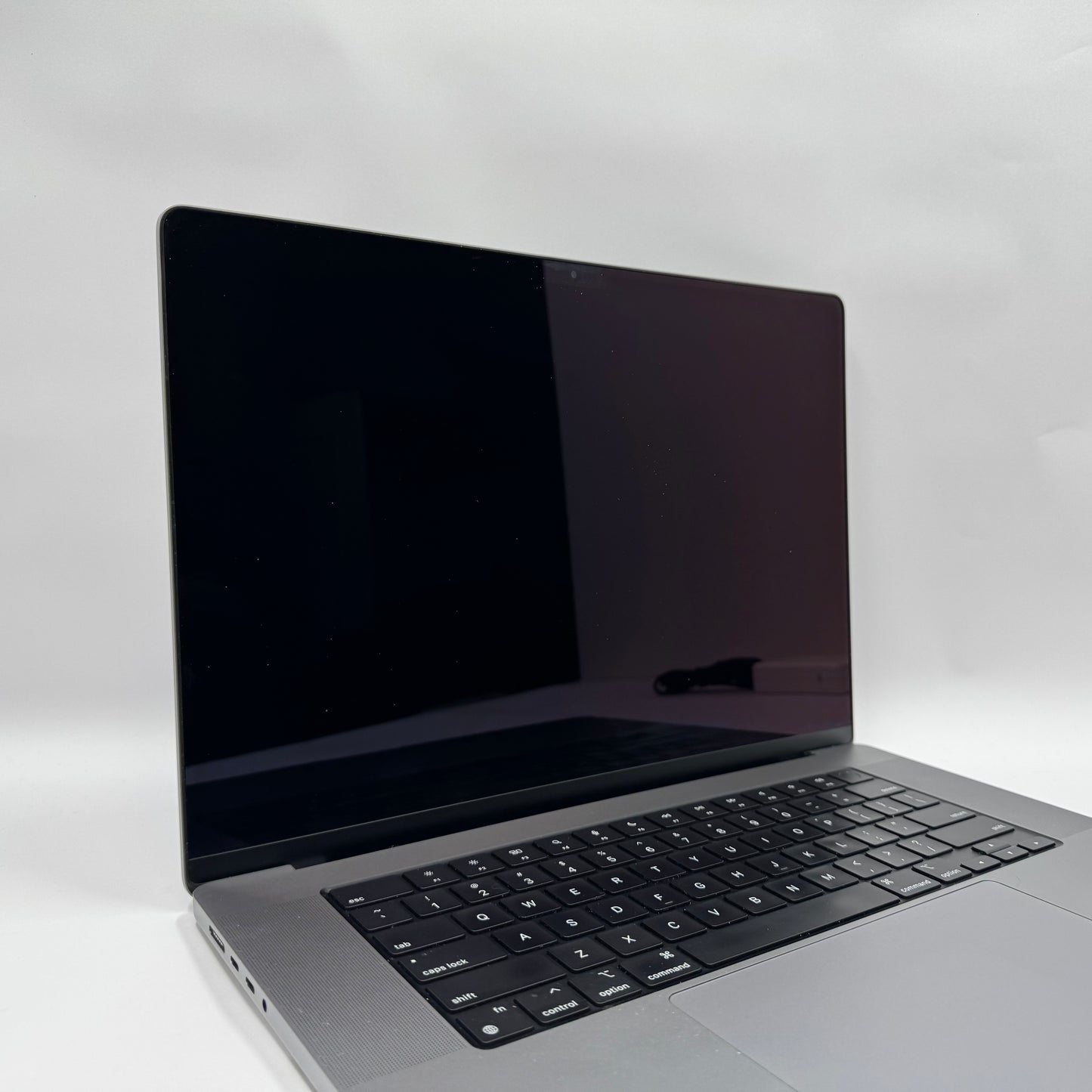 2021 Apple MacBook Pro 16" M1 Pro 16C GPU 3.2GHz 16GB RAM 2TB SSD A2485