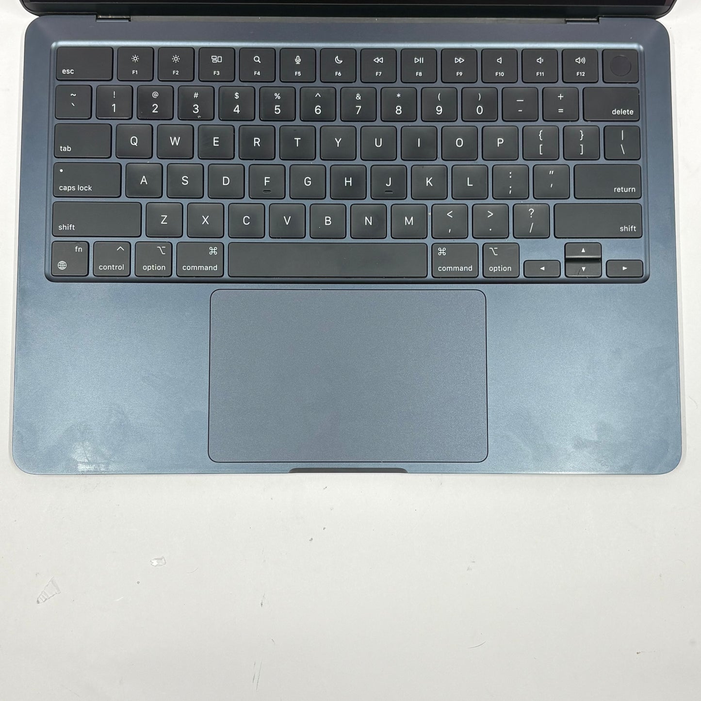 2022 Apple MacBook Air 13.6" M2 8C GPU 3.5GHz 8GB RAM 256GB SSD A2681