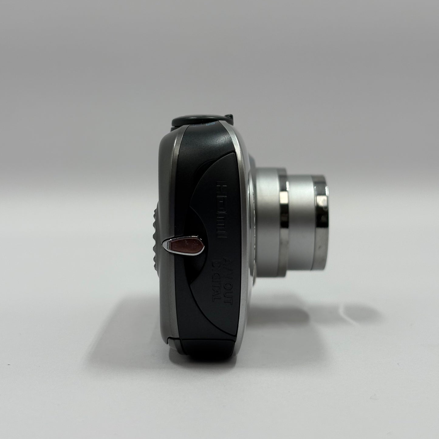 Canon PowerShot SD960 IS 12.1MP Digital ELPH