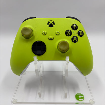 Microsoft Xbox One Wireless Controller Green  1914 Read