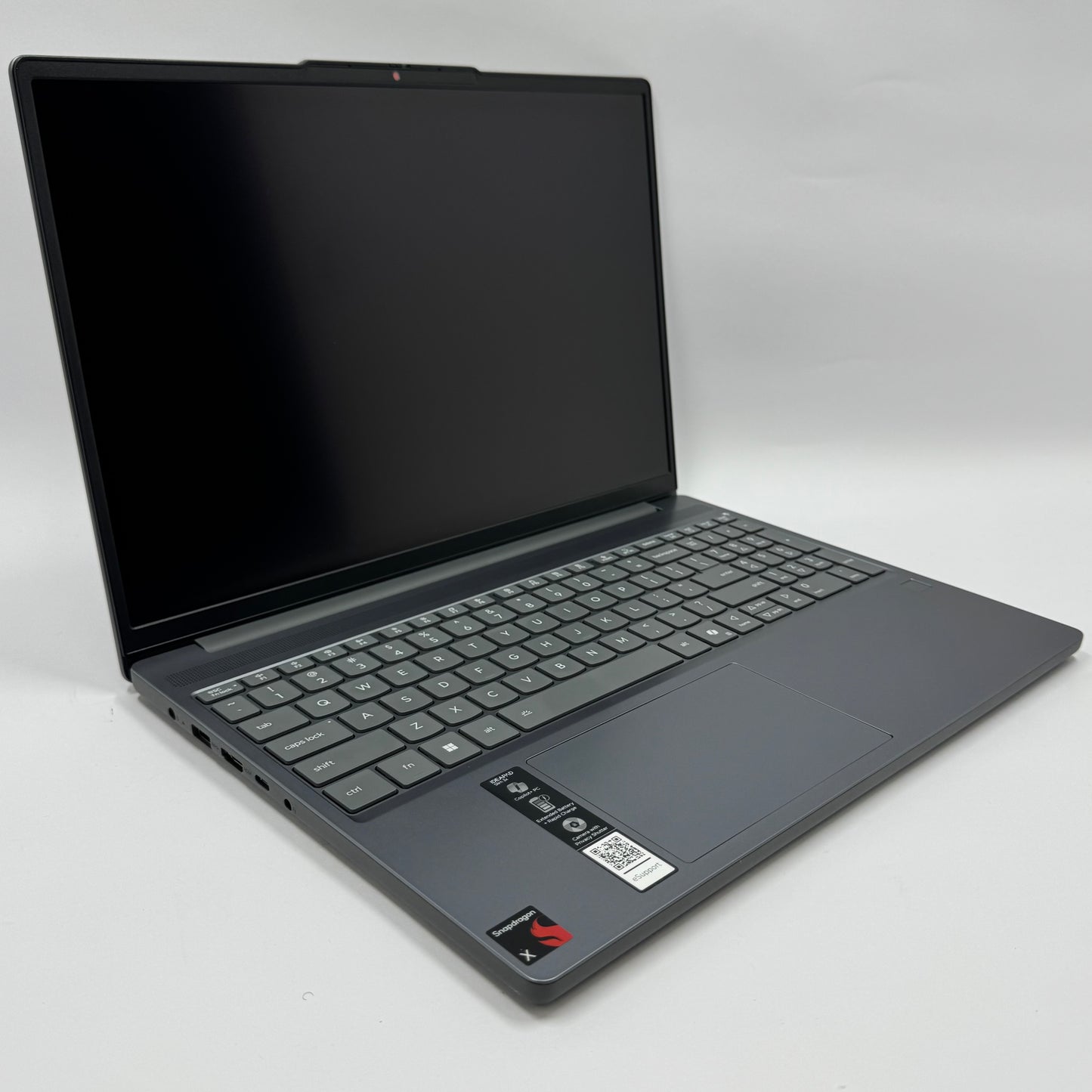 Lenovo IdeaPad Slim 3 83N30000US 15.3" Snapdragon X X126100 16GB RAM 256GB SSD