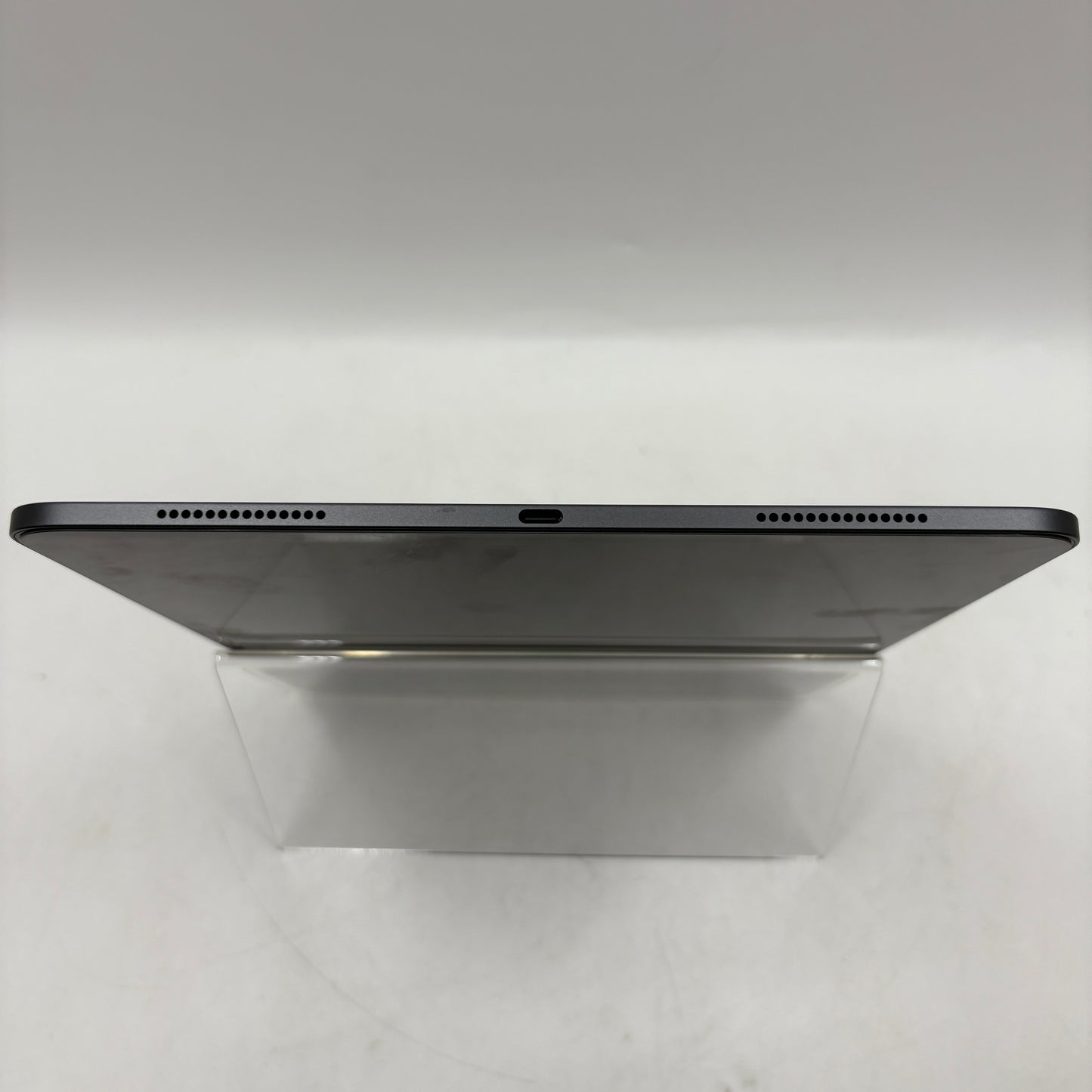 WiFi Only Apple iPad Pro 13" M4 256GB 18.3.2 Space Gray MVX23LL/A