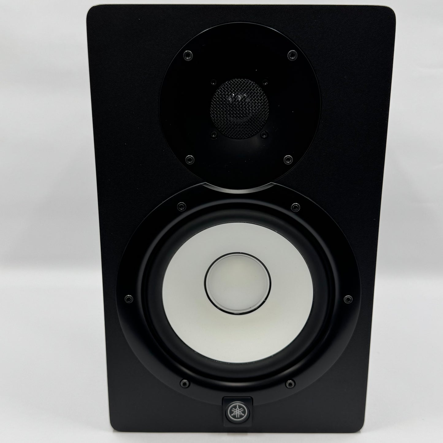 Yamaha HS7 Powered Studio Monitor Black ZC98680 Single Speaker