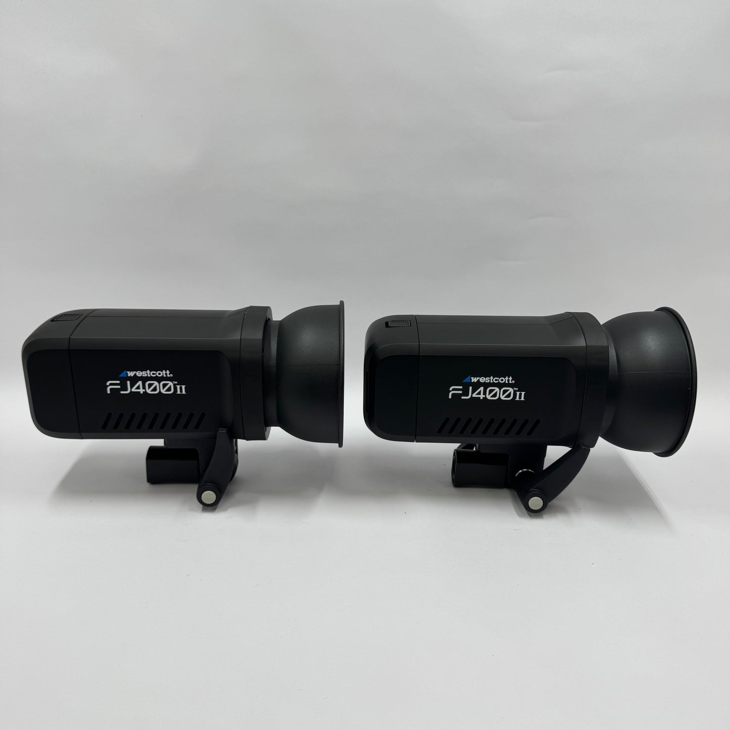 Westcott FJ400 II  Strobe 2-Light Backpack Kit