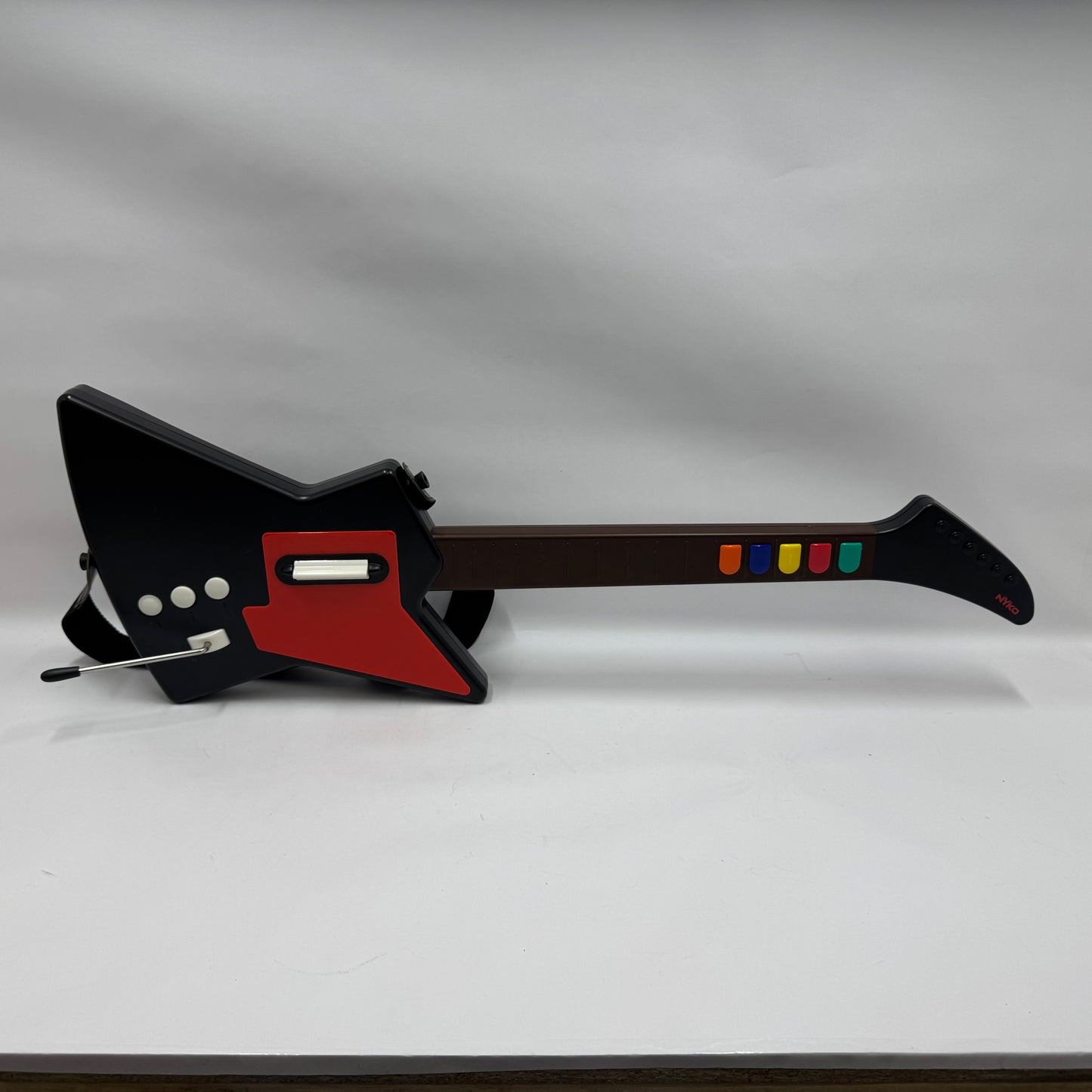 Nyko PS2 Front Man Wireless Guitar Hero Guitar 80592-E14-0611