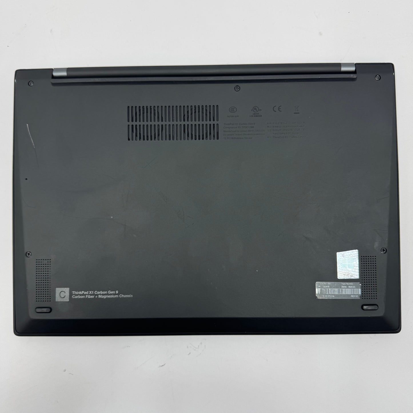 Lenovo ThinkPad X1 Carbon Gen 9 20XW003EUS 14" i5-1135G7 8GB RAM 256GB SSD