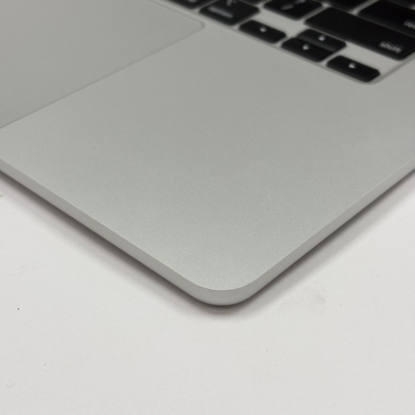 2024 Apple MacBook Air 15" M3 10C GPU 4.0GHz 24GB RAM 1TB SSD A3114