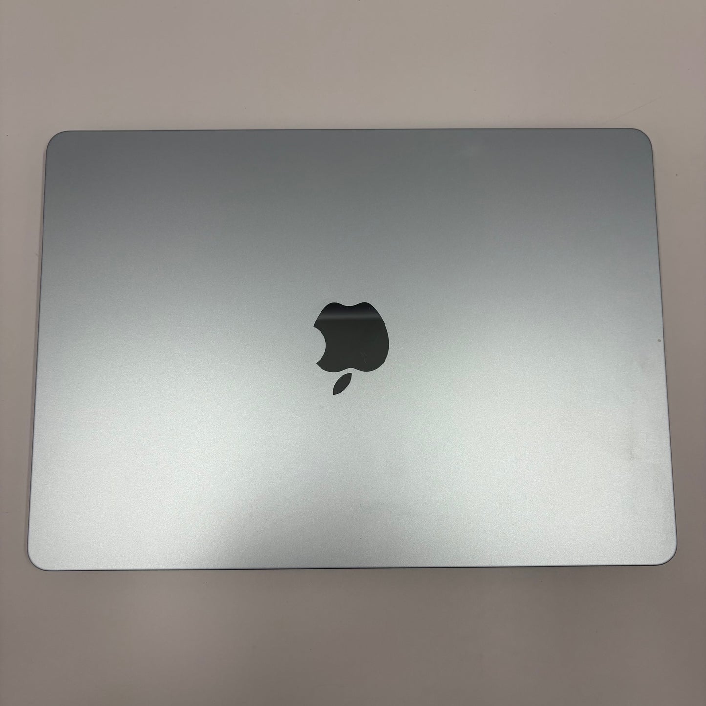 2025 Apple MacBook Air 13.6" M4 8 Core 4.5GHz 16GB RAM 256GB SSD A3240