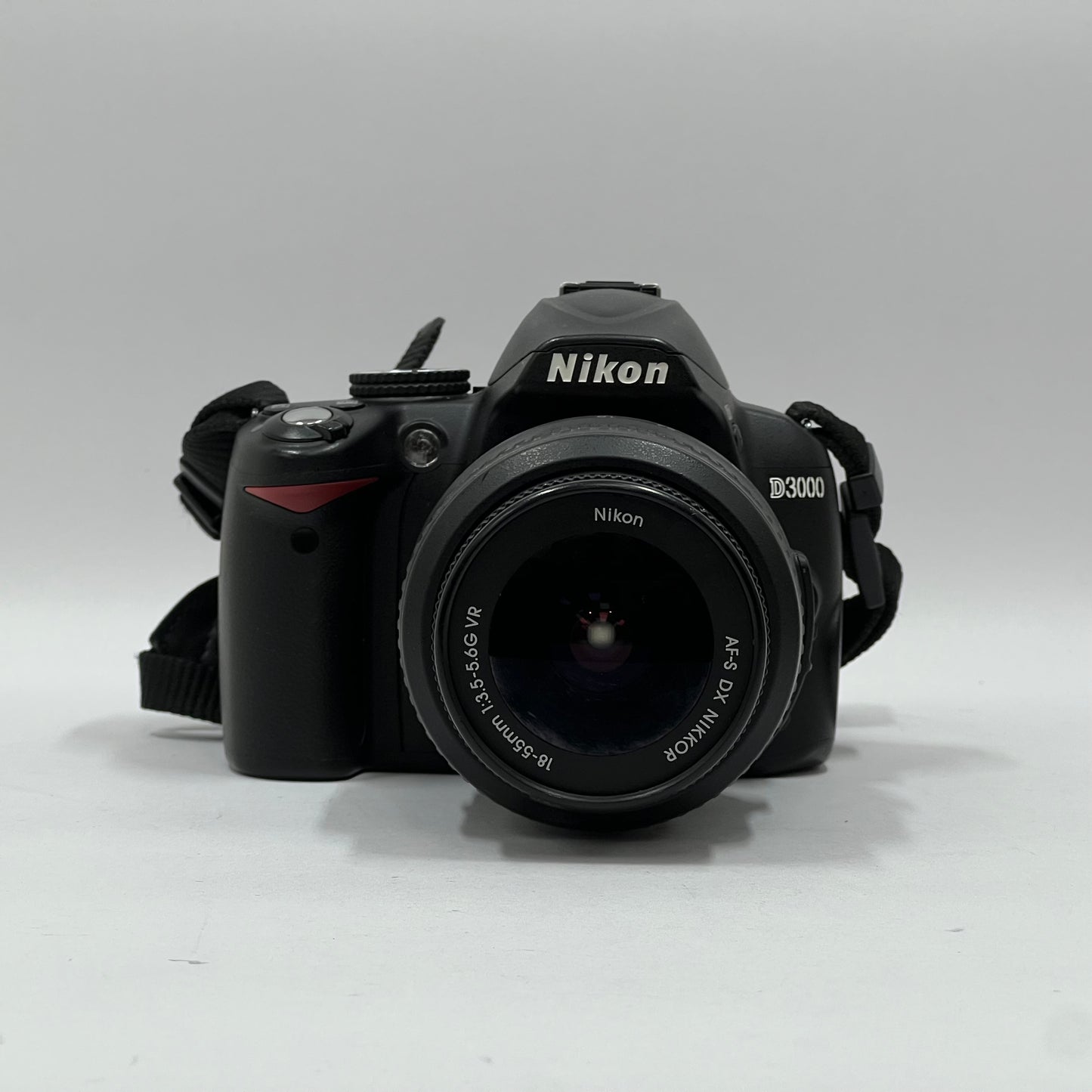 Nikon D3000 10.2MP Digital SLR DSLR Camera 3713 Shutter Count