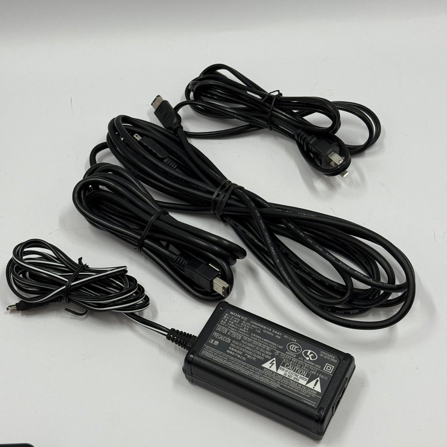 Sony HDV 1080i Digital HD Videocassette Recorder HVR-M10