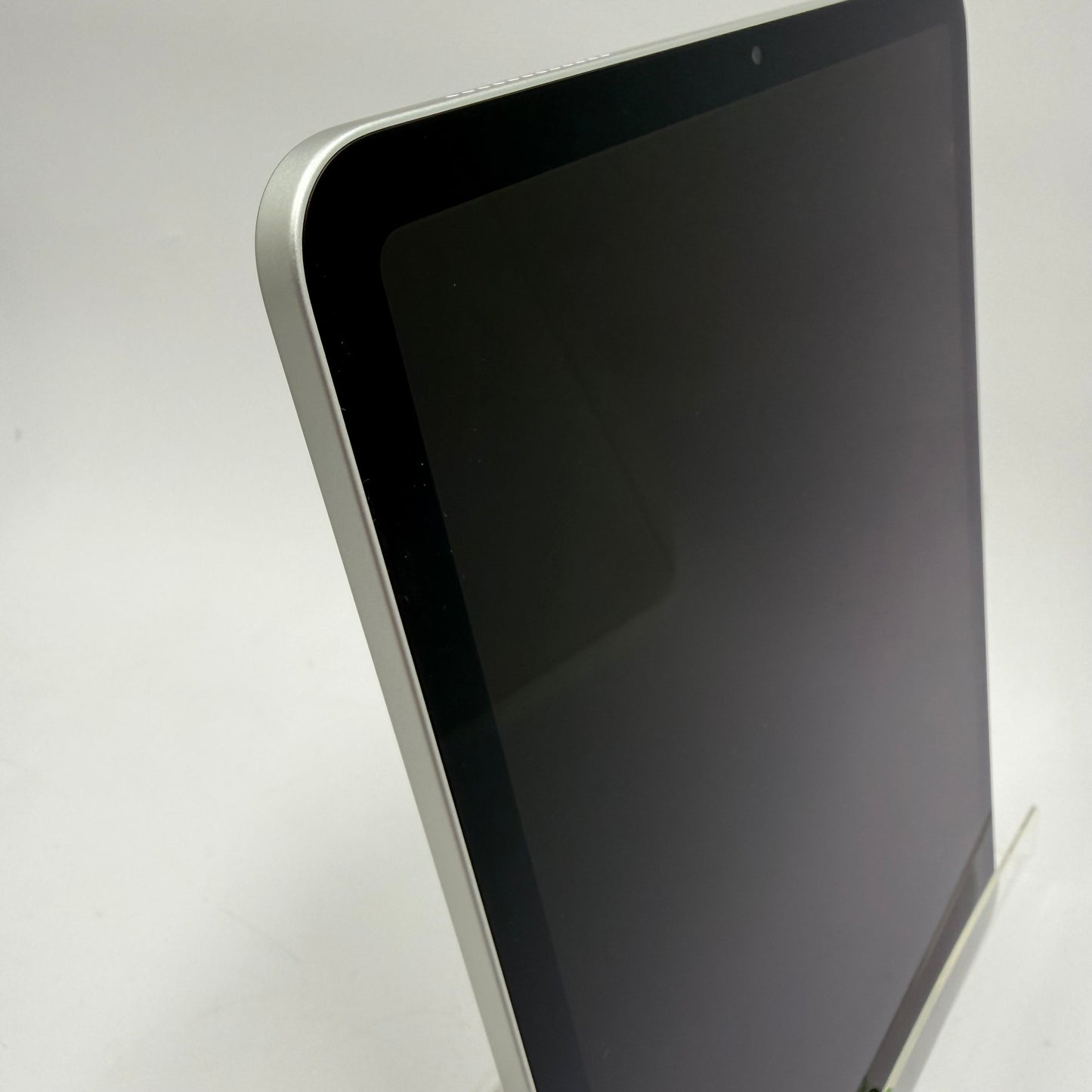 WiFi Only Apple iPad Air 4th Gen 64GB Silver MYFN2LL/A