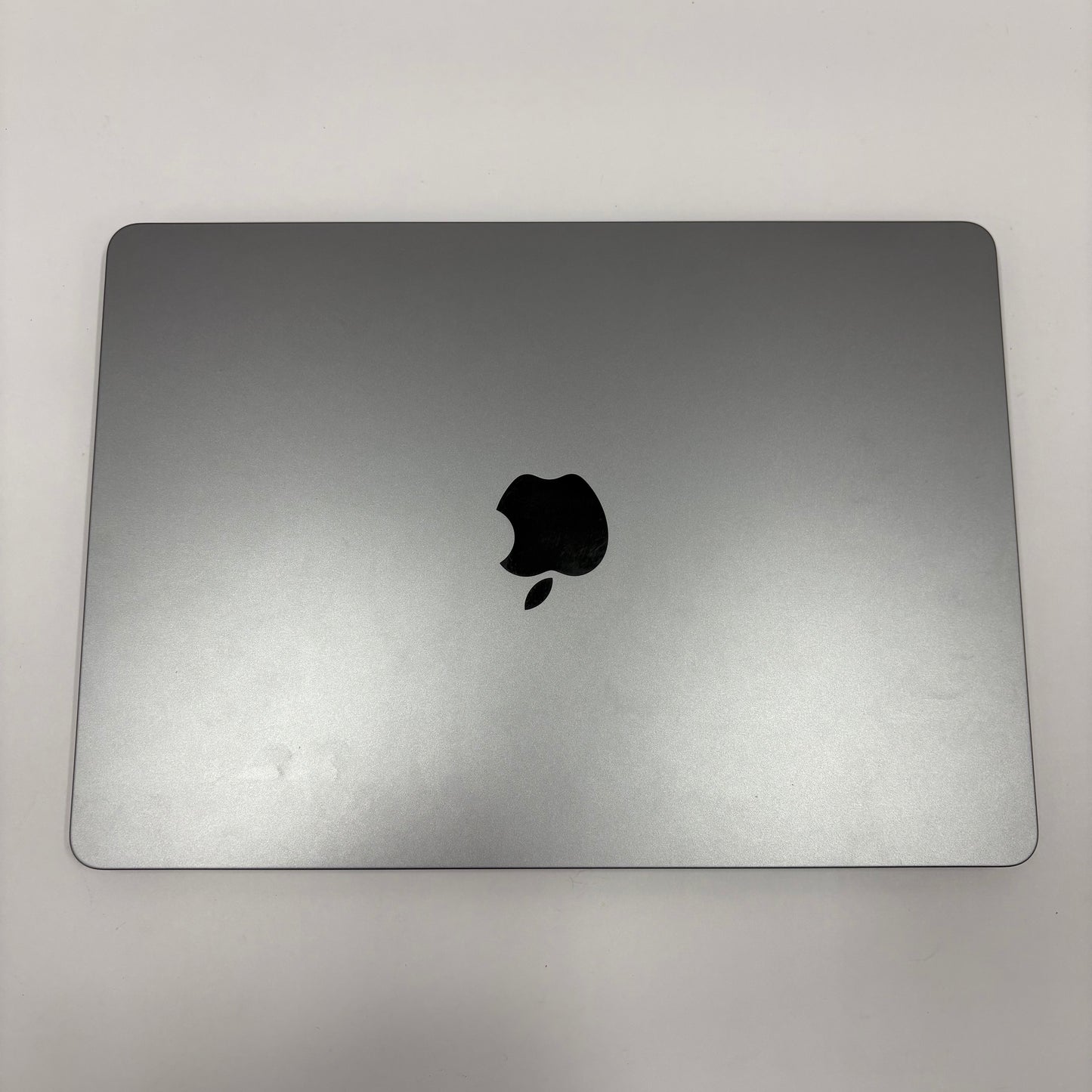 2022 Apple MacBook Air 13.6" M2 8 Core 3.5GHz 16GB RAM 256GB SSD MC7U4LL/A