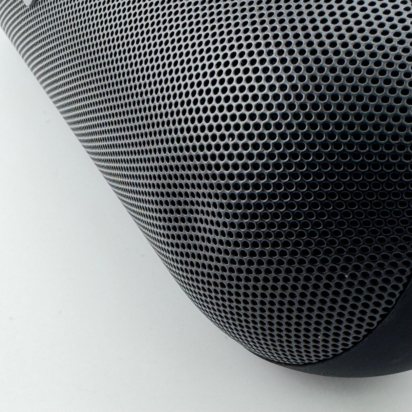 Beats Pill Portable Bluetooth Wireless Speaker Black A3211