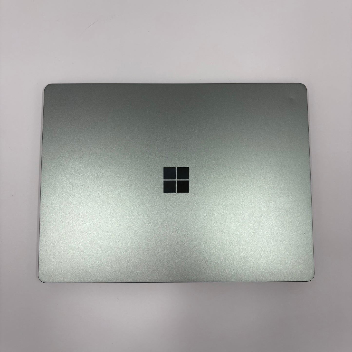 Microsoft Surface Go 2 2013 12.4" i5-1135G7 2.4GHz 8GB RAM 128GB SSD