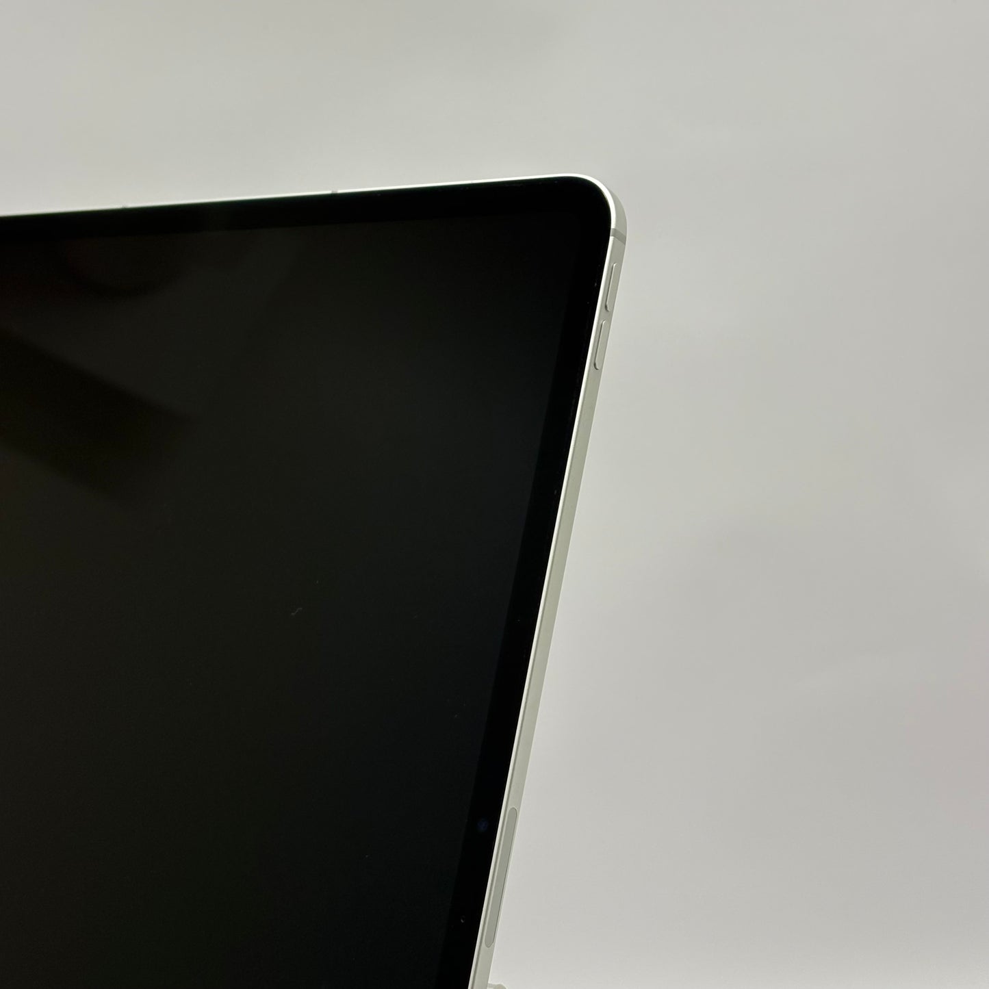 Unlocked Apple iPad Pro 13" M4 1TB Silver MVXX3LL/A Nano Texture