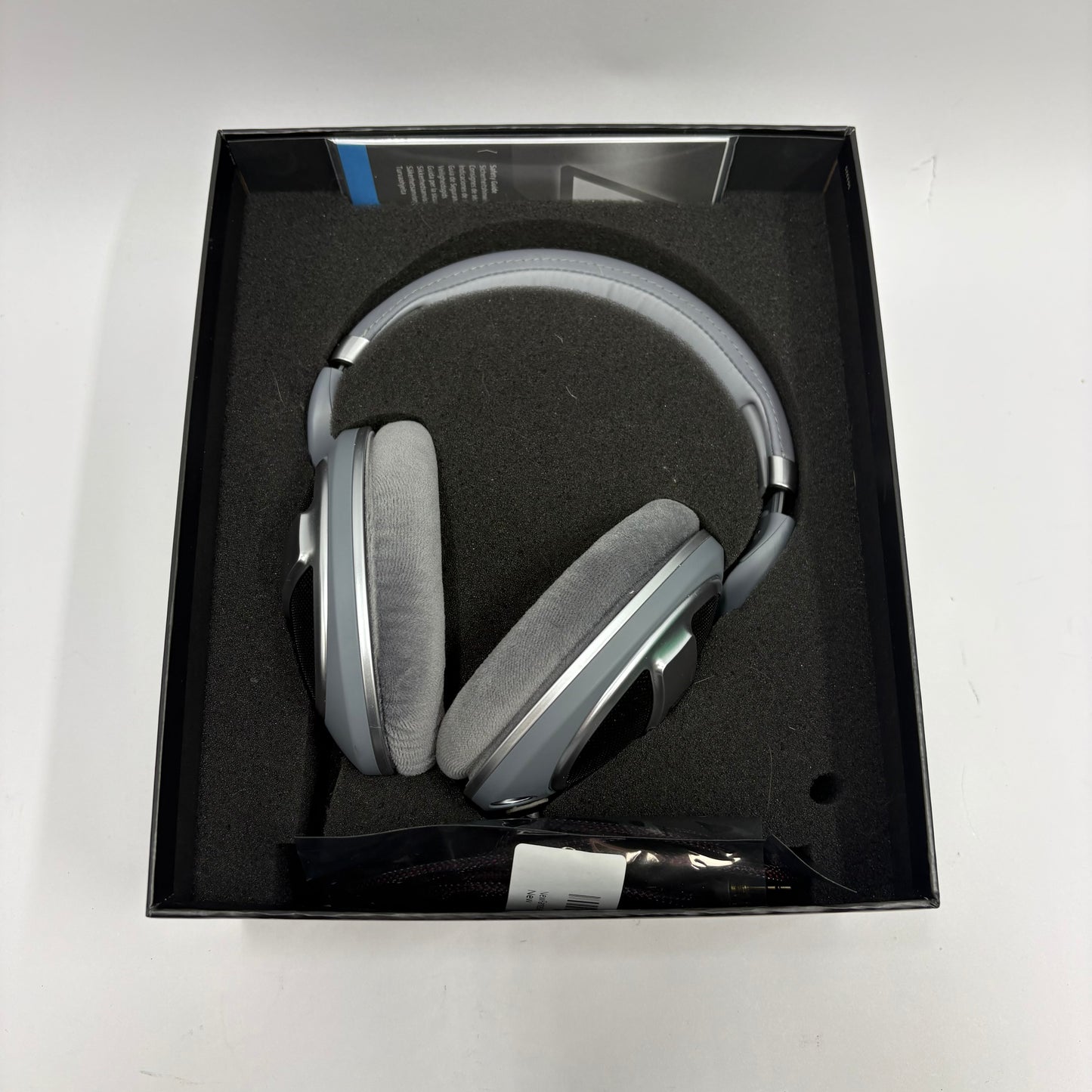 Sennheiser HD 579 Wired Open-Back Over-Ear Audiophile Headphones Silver 506830