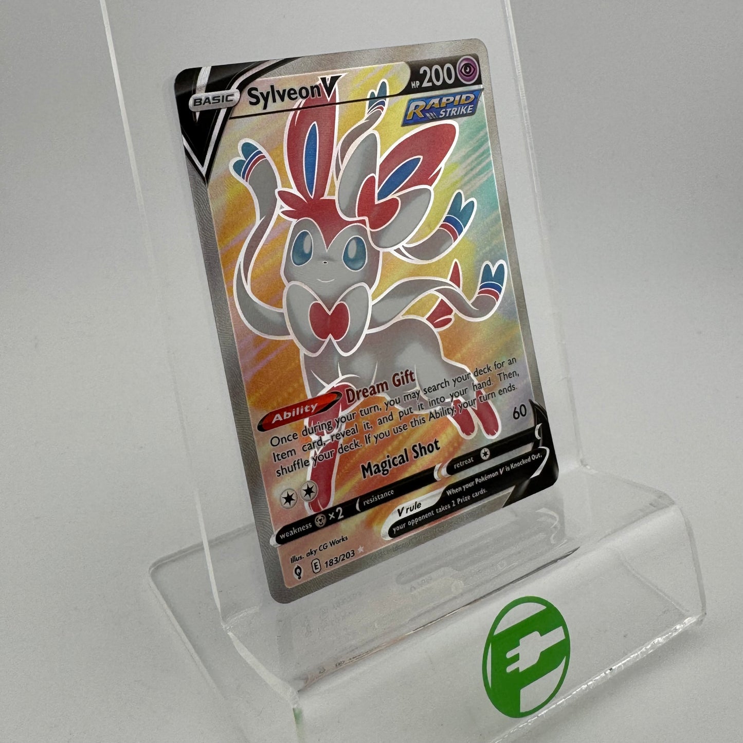 Pokémon TCG Evolving Skies Sylveon V #183 Holo English NM