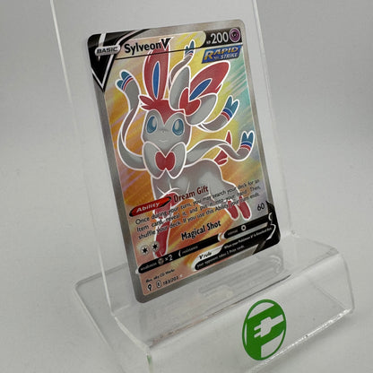 Pokémon TCG Evolving Skies Sylveon V #183 Holo English NM
