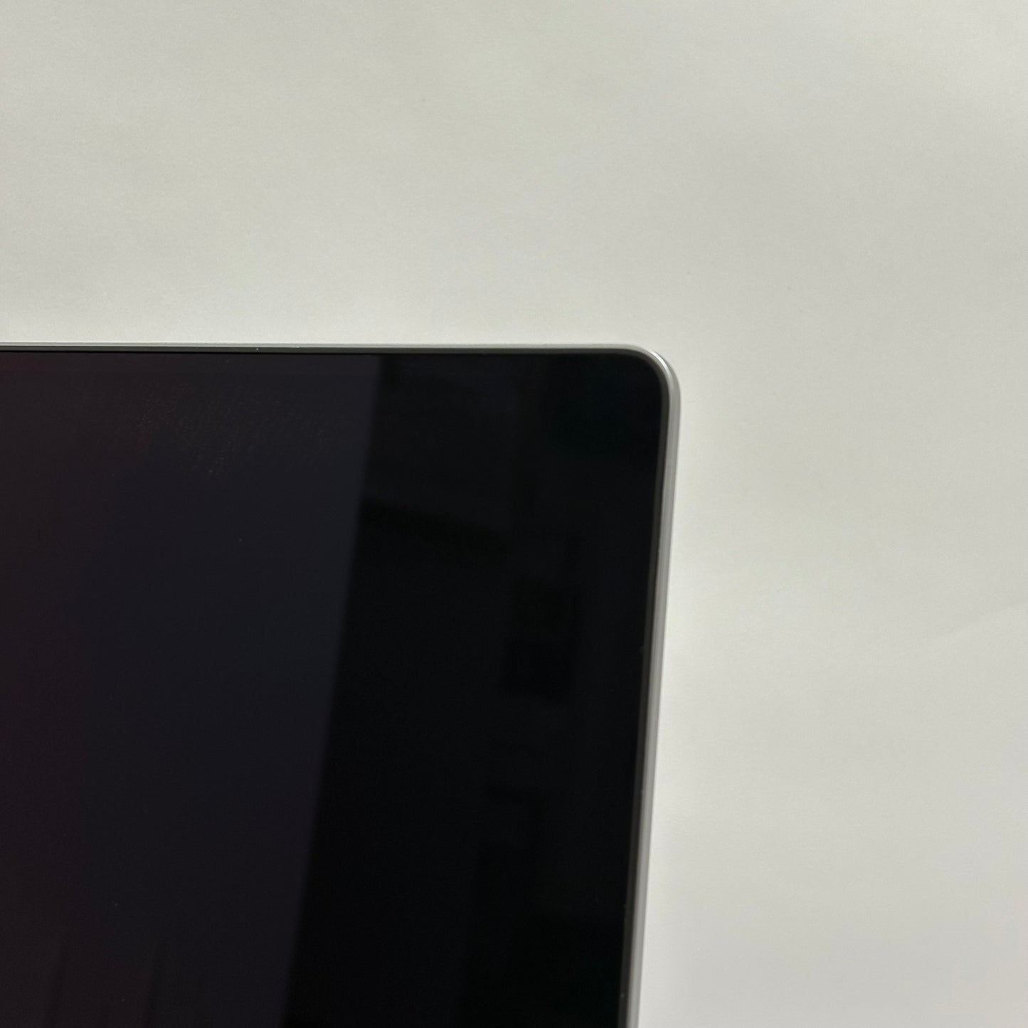 2021 Apple MacBook Pro 16" M1 Pro 16 Core 3.2GHz 16GB RAM 2TB SSD A2485