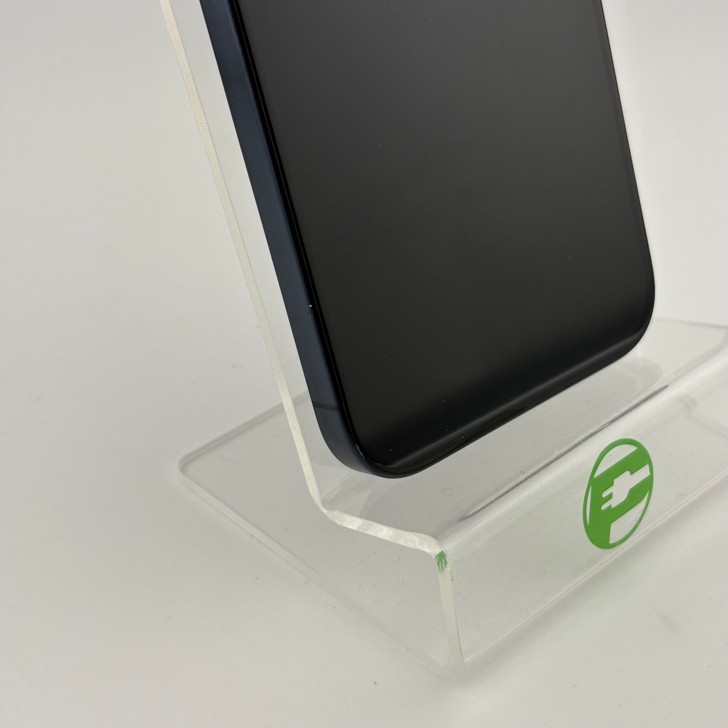 Factory Unlocked Apple iPhone 15 Pro 256GB Black Titanium MTQV3LL/A